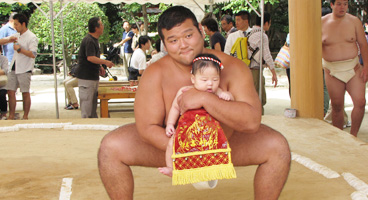 住吉神社  赤ちゃんの土俵入り